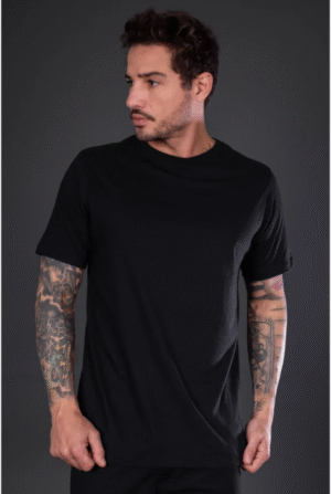 Camiseta Slim Preta Lisa