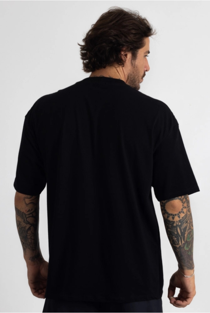 Camiseta Oversized Preta Básica Crown Training