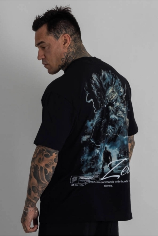 Camiseta Oversized Deuses Zeus Preta
