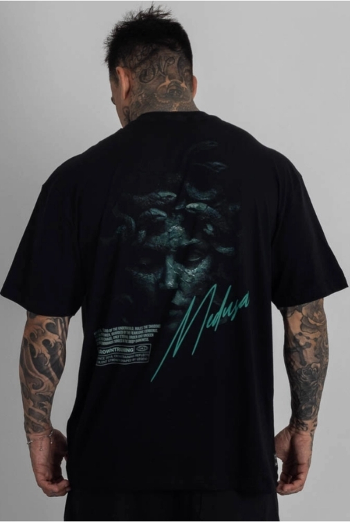 Camiseta Oversized Deuses Medusa Preta